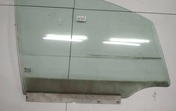 Opel Zafira A Front door window glass four-door AS2