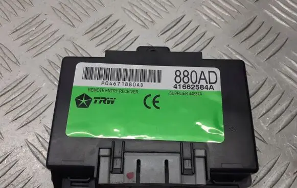 Chrysler PT Cruiser Central body control module P04671880AD