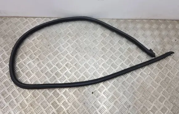 Porsche 911 997 Front door rubber seal 997537075 99753707604