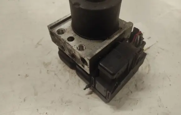 Mazda 3 I ABS Pump BYS4G05R592C 10097001083 5WK84102