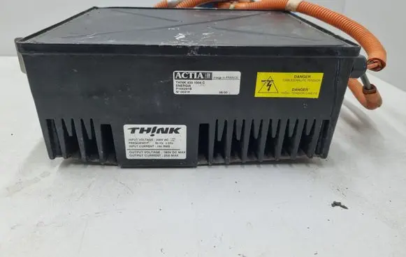 Think City Battery charger (optional) 4331004C P104291B