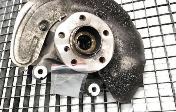 BMW 2 F44 Front wheel hub spindle knuckle 