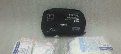 Mercedes-Benz S W222 First aid kit