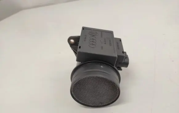 Audi A4 S4 B5 8D Mass air flow meter 71822101 074906461