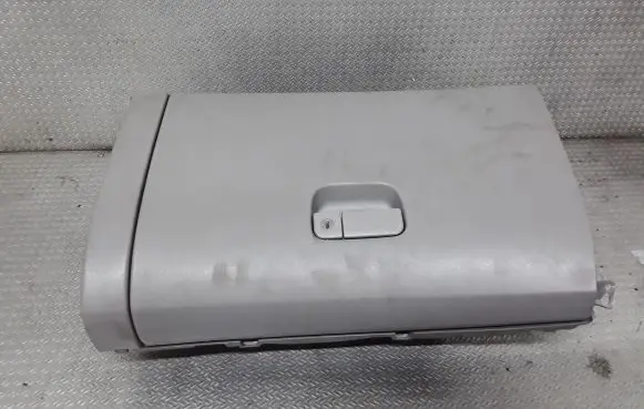 Mitsubishi Grandis Glove box set 