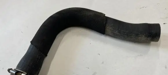 Opel Astra H Air intake hose/pipe 13322486