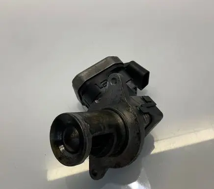 Mercedes-Benz E W211 EGR valve A6461400860 6461400860