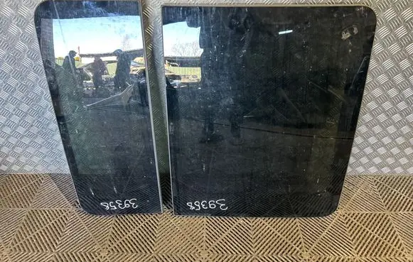 BMW 5 E60 E61 Sunroof glass 7118858 7118857