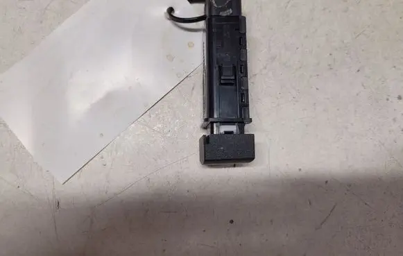 KIA Sorento Windscreen/window heater switch 202002962