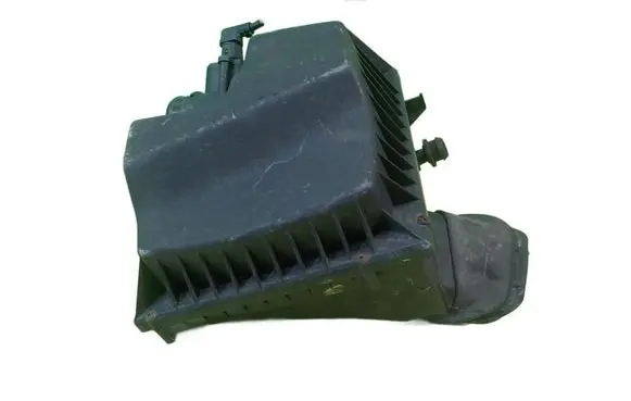 Opel Astra J Air filter box 