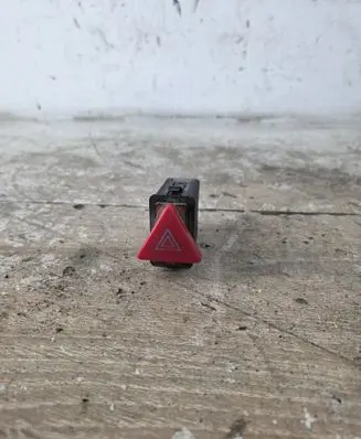 Skoda Octavia Mk1 (1U) Hazard light switch