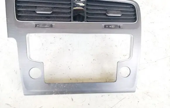 Volkswagen Golf VII Dash center air vent grill 5q1819743