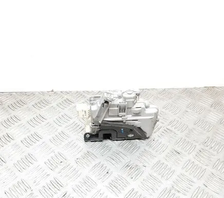 Seat Ibiza IV (6J,6P) Front door lock 3C2837016A