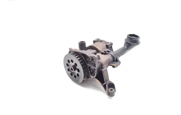 Volkswagen Golf SportWagen Oil pump 04L145208T