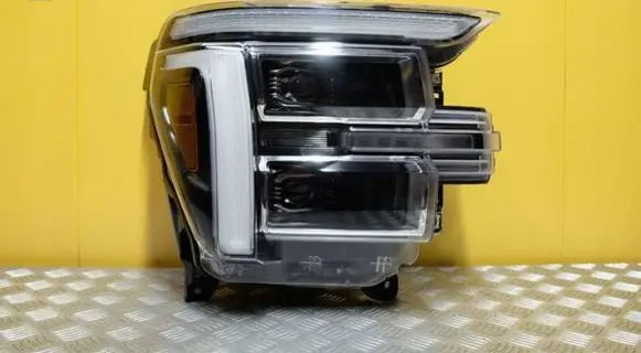 Ford F150 Headlight/headlamp RL34-13E016 2476