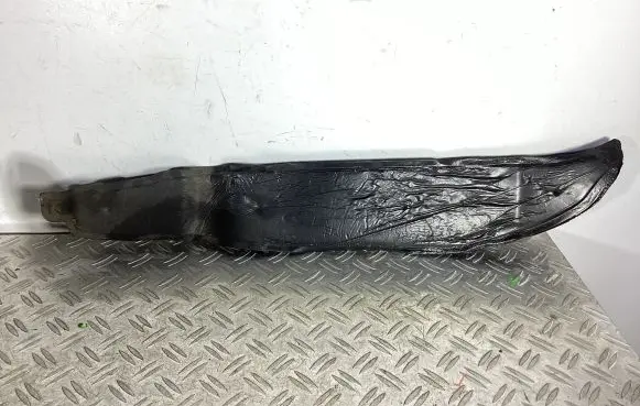Tesla Model S Fender foam support/seal 105041900A