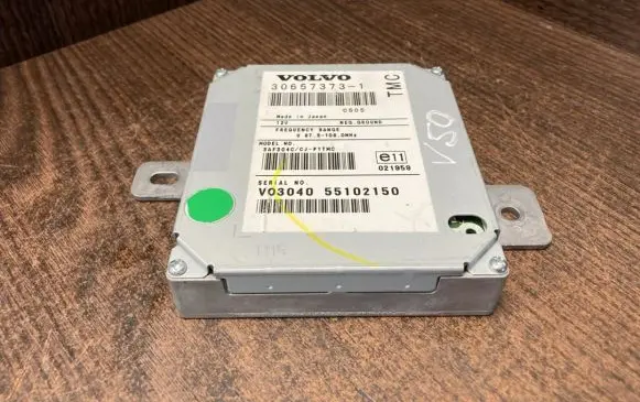 Volvo S40 Aerial antenna amplifier 30657373