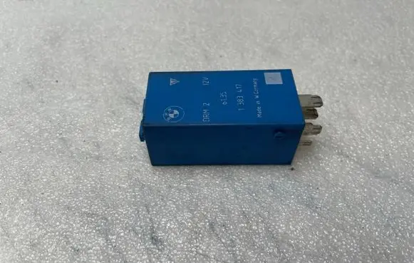BMW 5 E39 Other relay 1383417