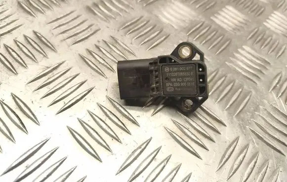 Audi A6 S6 C7 4G Air pressure sensor 0281002977 111026T065830E 03G906051E