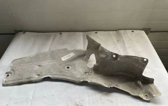 BMW 6 E63 E64 Heat shield in engine bay 51487161174