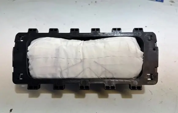 BMW 5 G30 G31 Passenger airbag 625445900 0589P1000678