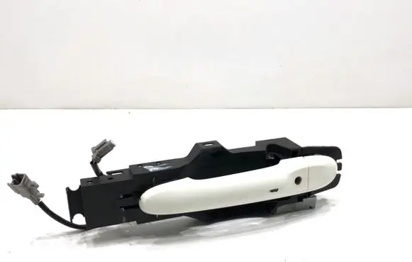 Nissan Juke I F15 Front door exterior handle 