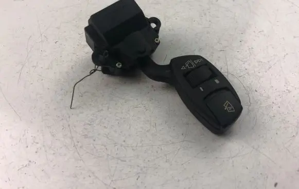 BMW 5 E60 E61 Indicator stalk 6924106A