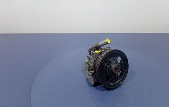 Ford Mondeo MK IV Power steering pump 6G913A696CD