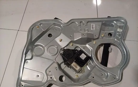 Skoda Octavia Mk2 (1Z) Sliding door window regulator with motor