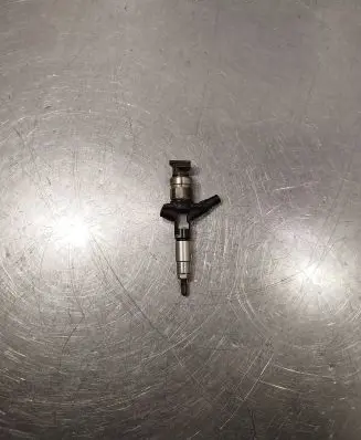 Subaru Forester SH Fuel injector 16613AA020 01M00269