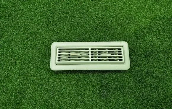 Renault Trafic III (X82) Dash center air vent grill 8200615839