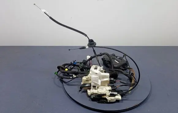 Porsche Panamera (970) Front door lock 971837016