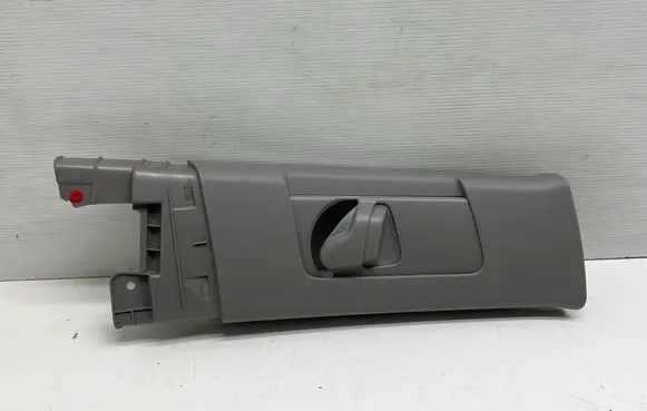 Toyota Highlander XU50 (B) pillar trim (top) 7302306070