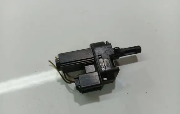 Ford Focus C-MAX Brake pedal sensor switch 4M5T7C534AA