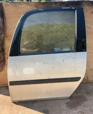Skoda Roomster (5J) Rear door