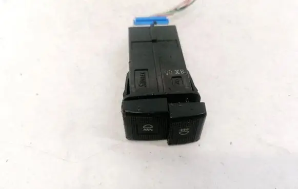 Fog light switch