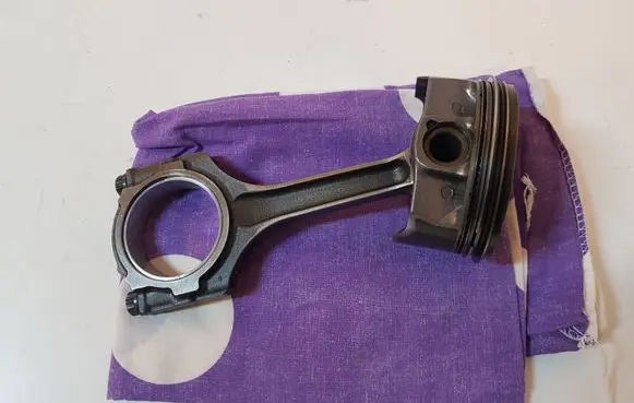Ford Mustang VI Piston with connecting rod RFBR3ECB 36014