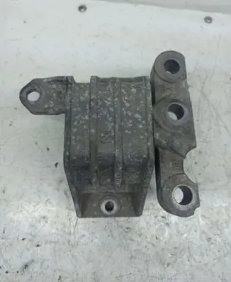 Opel Signum Engine mount bracket