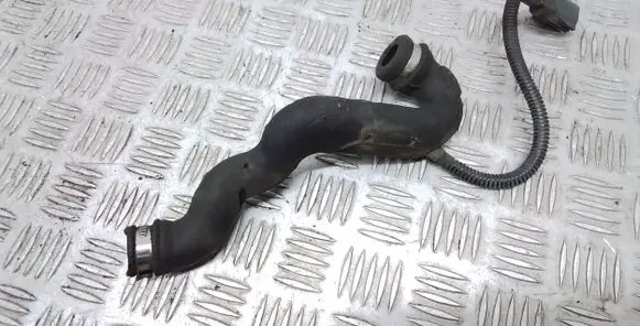 Volvo V50 Breather/breather pipe/hose 30788009