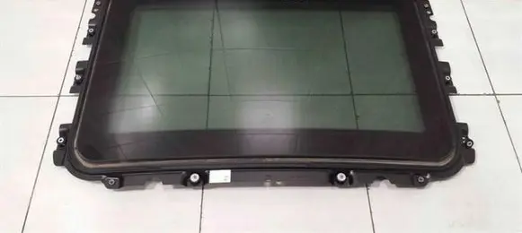 BMW 5 GT F07 Sunroof glass 7237596