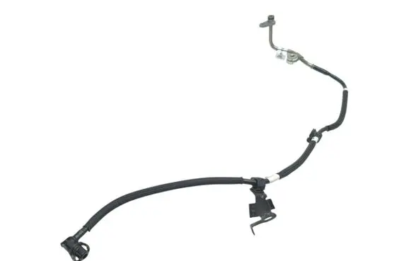 Engine coolant pipe/hose
