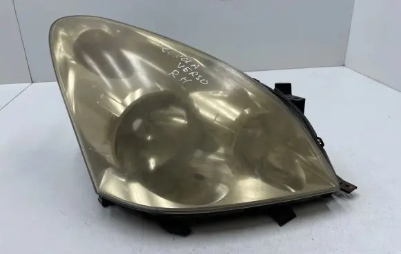 Toyota Corolla Verso AR10 Headlight/headlamp