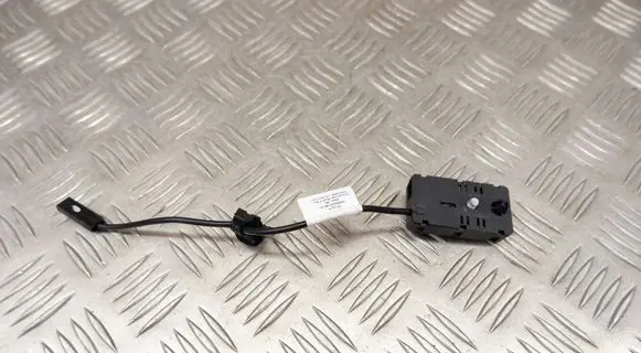 Tesla Model Y Aerial antenna filter 955711301 150942000D