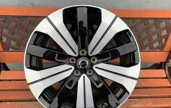 Volvo XC40 R19 alloy rim 