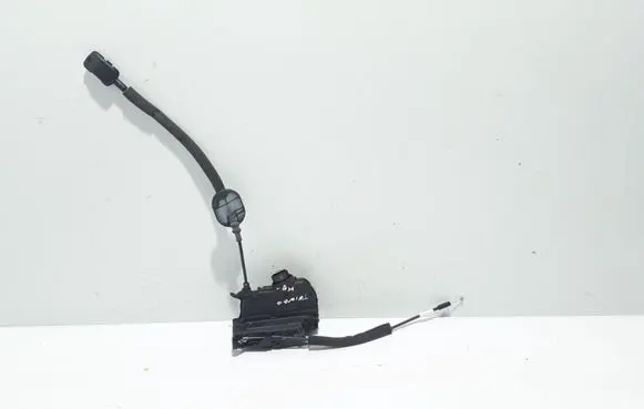 Renault Twingo III Rear door lock 825033289R