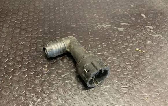 Opel Insignia A Engine coolant pipe/hose PA66GF30