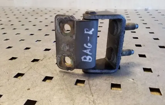 Hyundai Santa Fe Tailgate/trunk/boot hinge