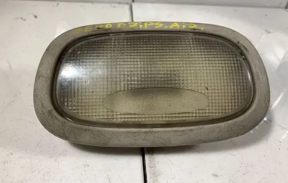 Jeep Grand Cherokee (WJ) Rear seat light