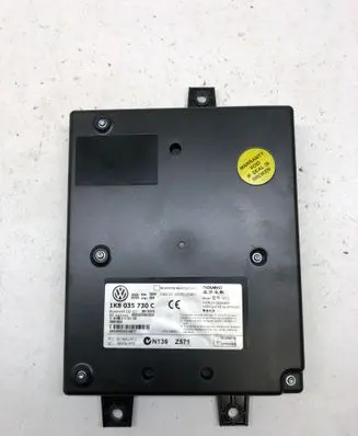 Volkswagen PASSAT CC Bluetooth control unit module 1K8035730C