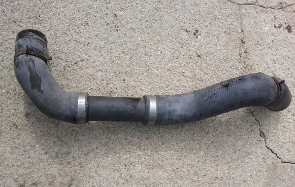 Jaguar XJ X350 Engine coolant pipe/hose 2W938286DC